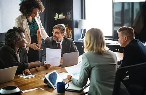 ¿Quién elige al administrador del condominio y cuánto dura su cargo? | MARO CMP